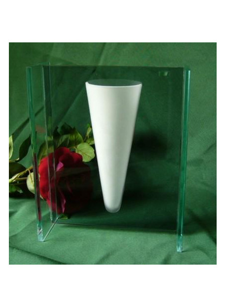 VASE CONE  Hauteur 26cm/ Largeur 21.50cm